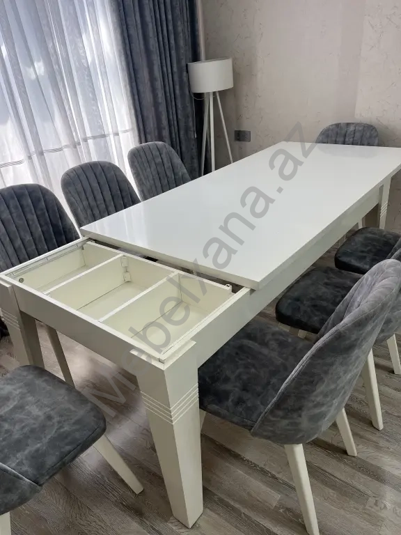 Masası və 8 ədəd stul dəsti
