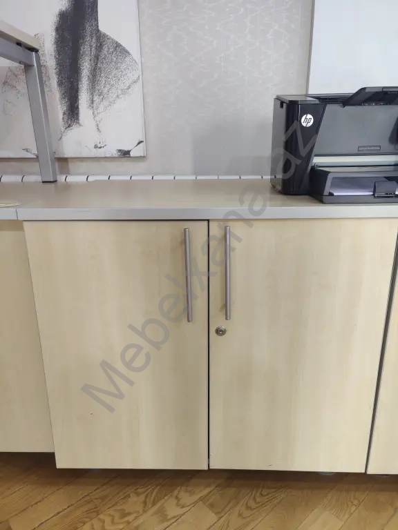 Ofis üçün mebel dəsti – açıq ağ palıd rəngində