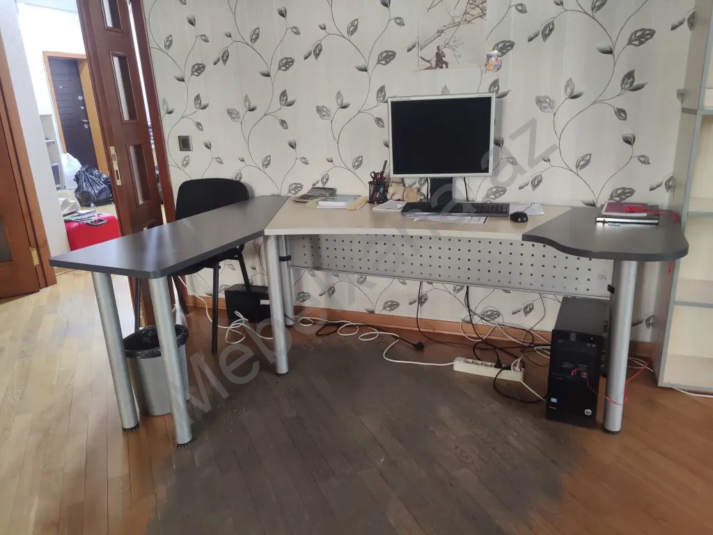 Ofis üçün mebel dəsti – açıq ağ palıd rəngində