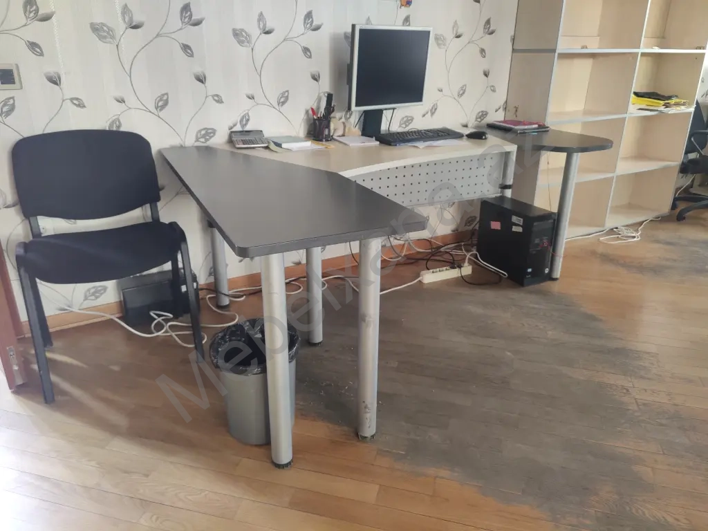 Ofis üçün mebel dəsti – açıq ağ palıd rəngində