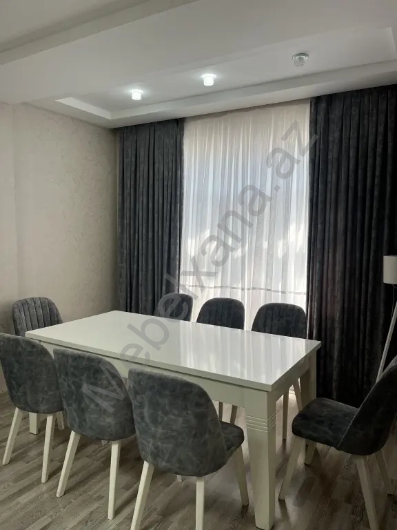 Masası və 8 ədəd stul dəsti