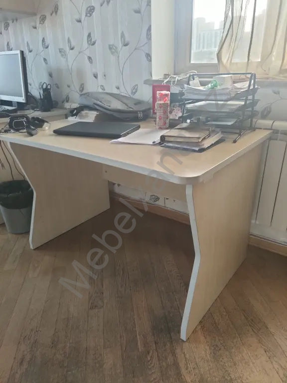 Ofis üçün mebel dəsti – açıq ağ palıd rəngində