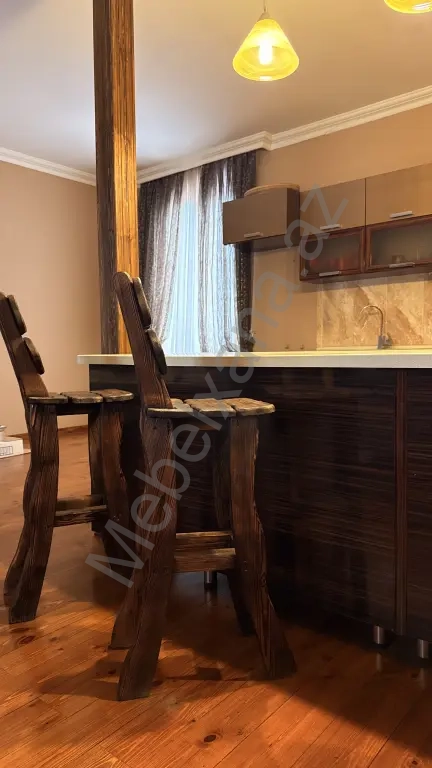 Çox az istifadə olunmuş mətbəx mebeli.