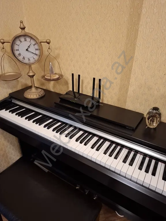 Yamaha piano
