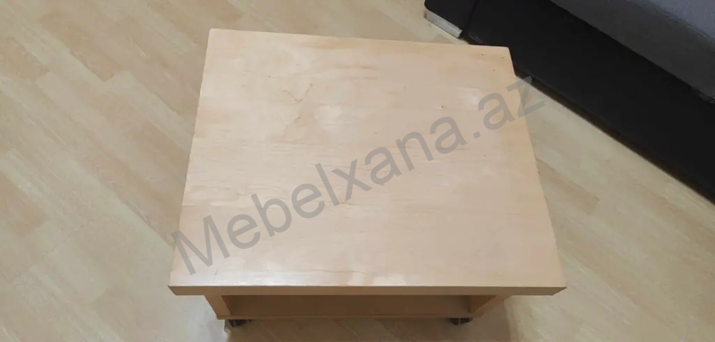 Журнальный столик