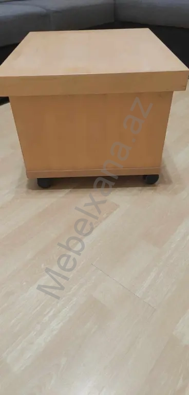 Журнальный столик