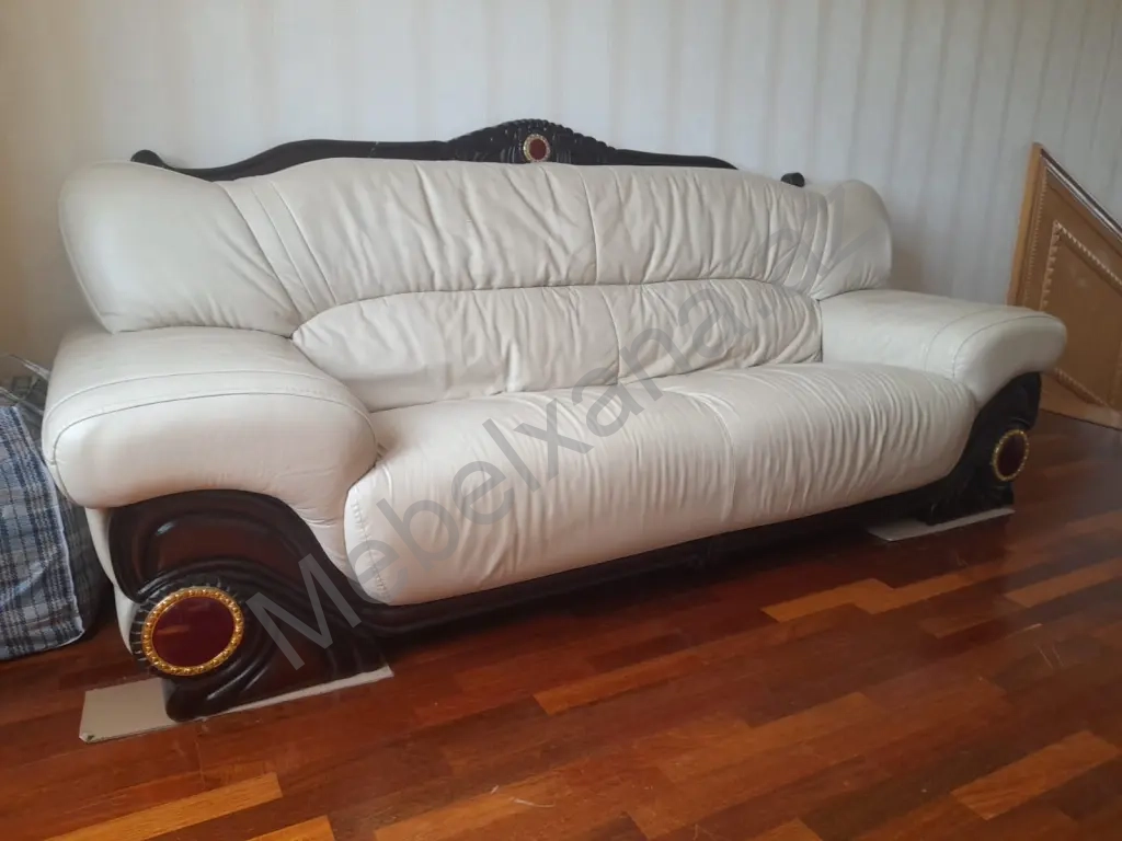 Продаю деван и 2 кресла из натуральной кожи