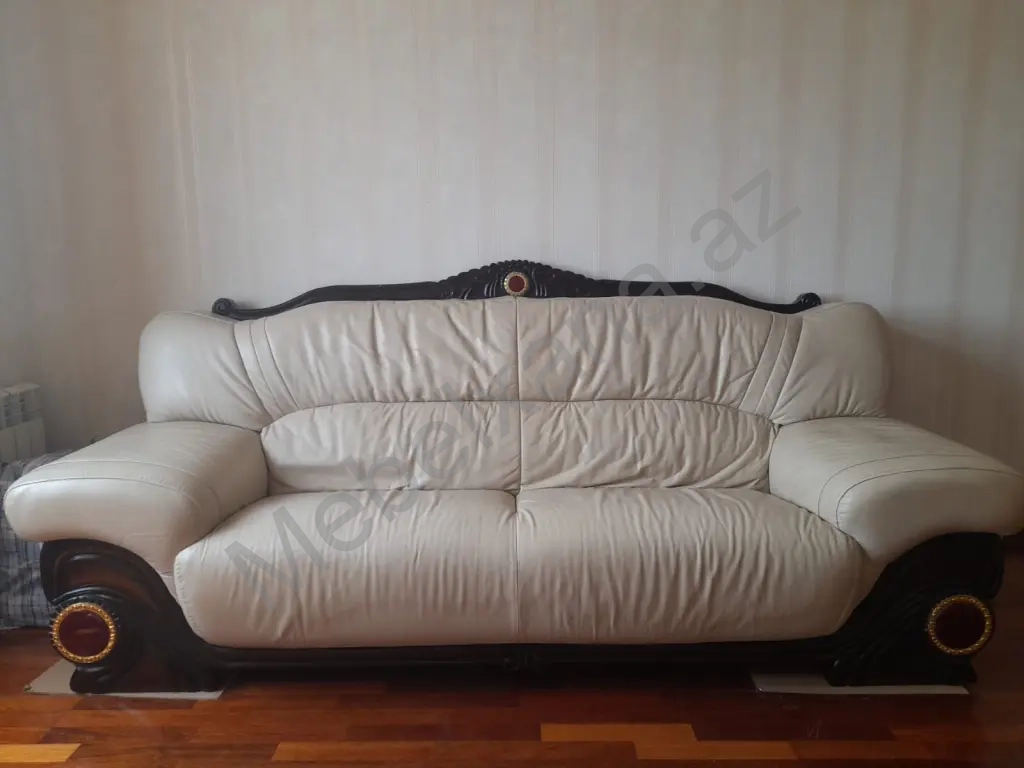 Продаю деван и 2 кресла из натуральной кожи